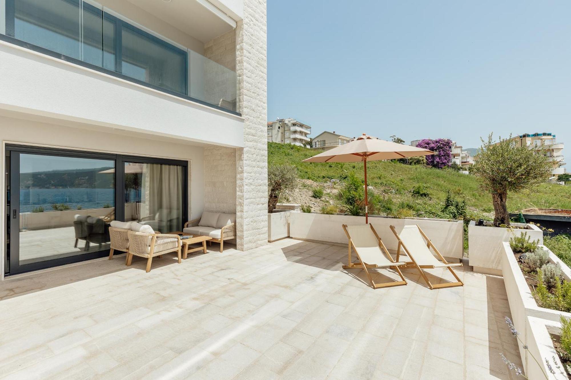 Savina Beachfront Oasis 赫尔采格诺维 外观 照片