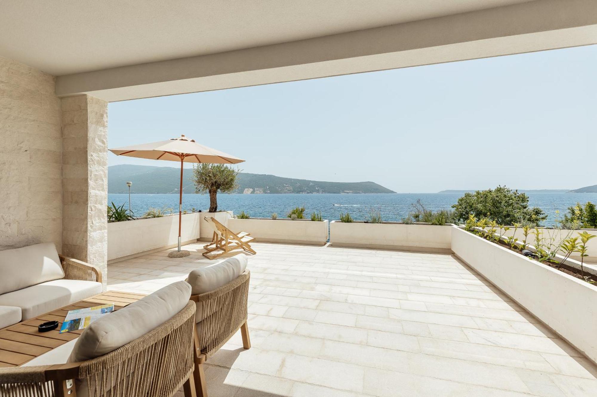 Savina Beachfront Oasis 赫尔采格诺维 外观 照片