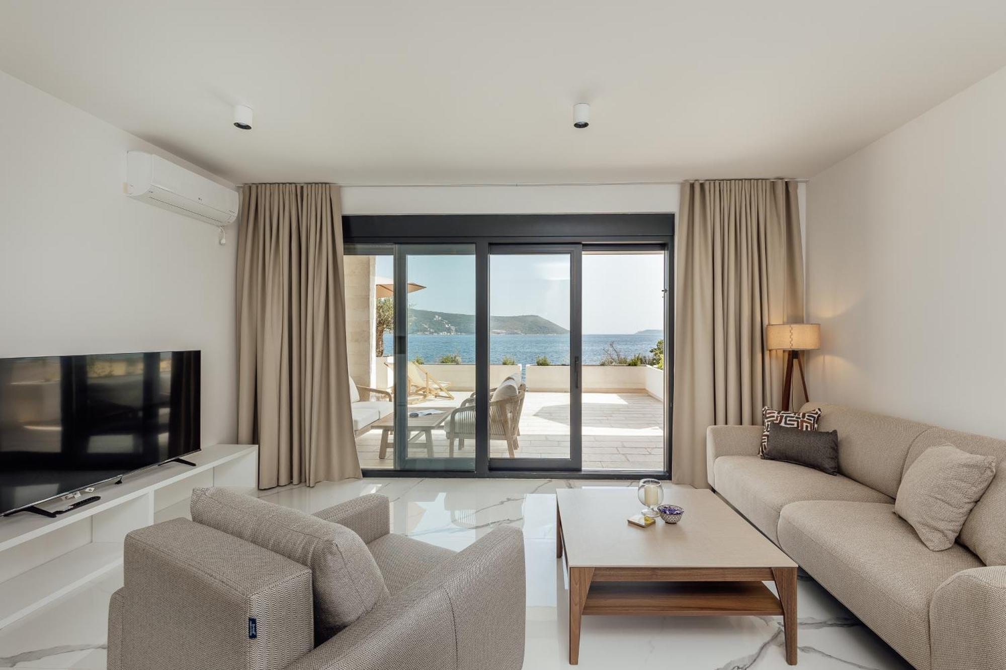 Savina Beachfront Oasis 赫尔采格诺维 外观 照片