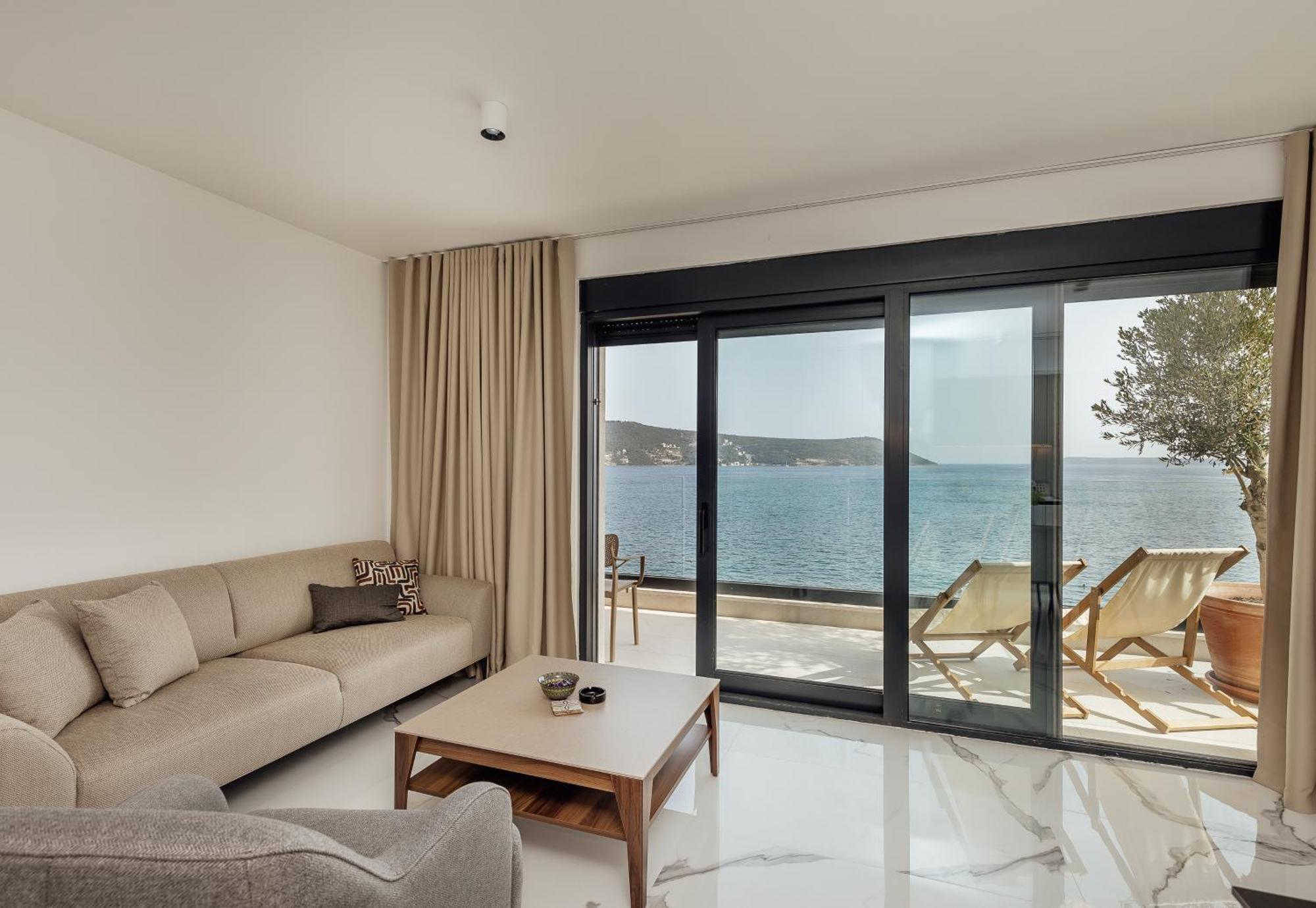 Savina Beachfront Oasis 赫尔采格诺维 外观 照片