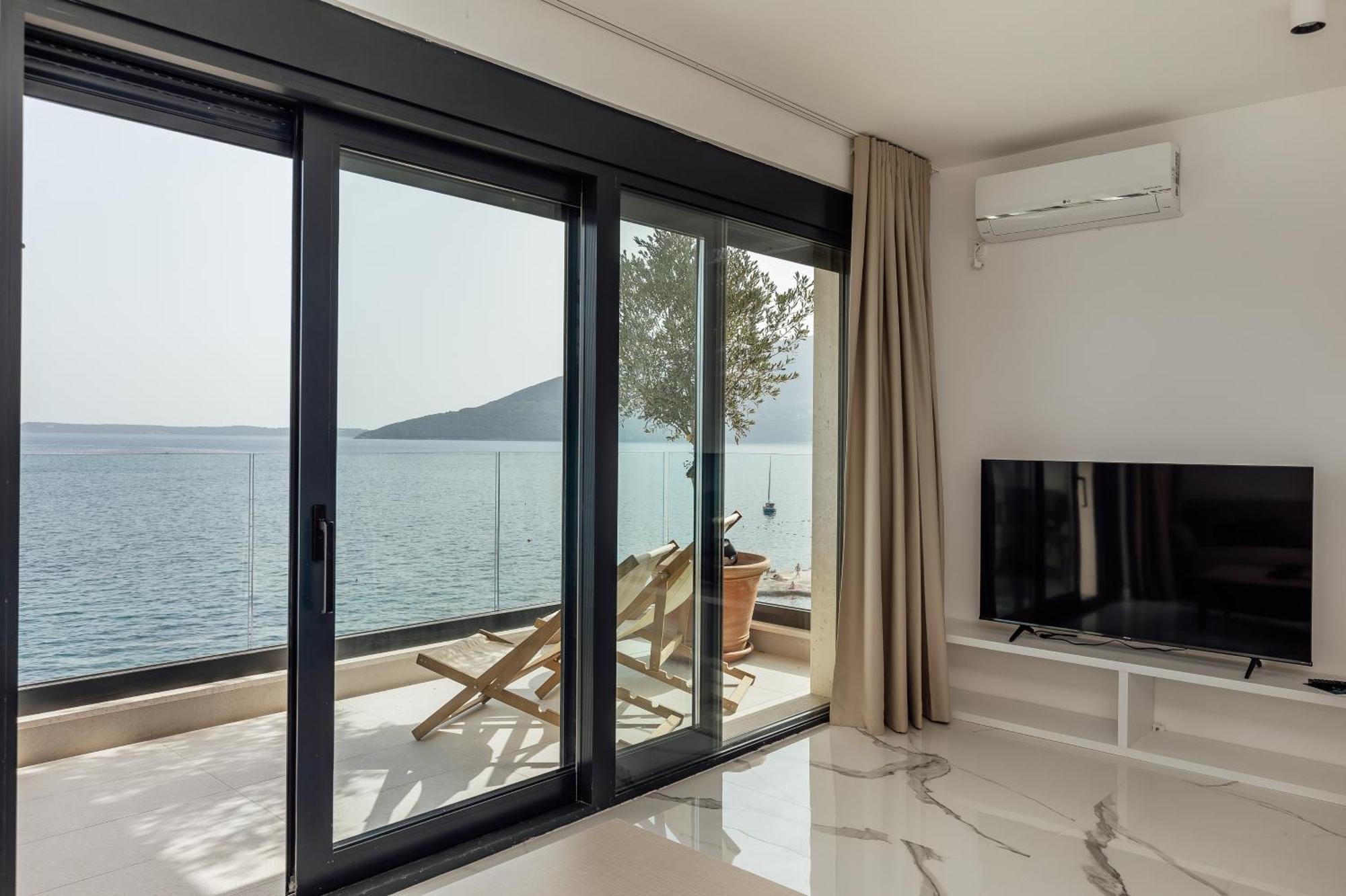 Savina Beachfront Oasis 赫尔采格诺维 外观 照片