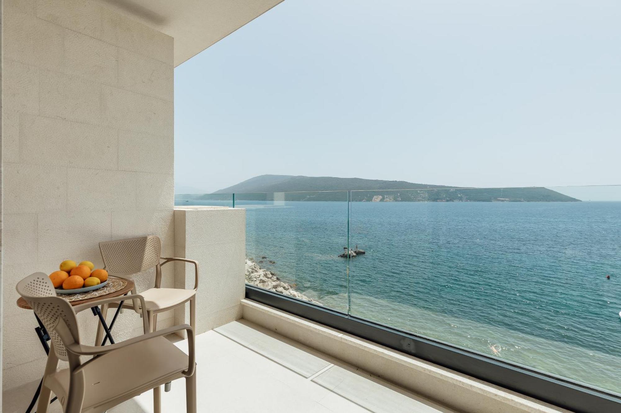 Savina Beachfront Oasis 赫尔采格诺维 外观 照片