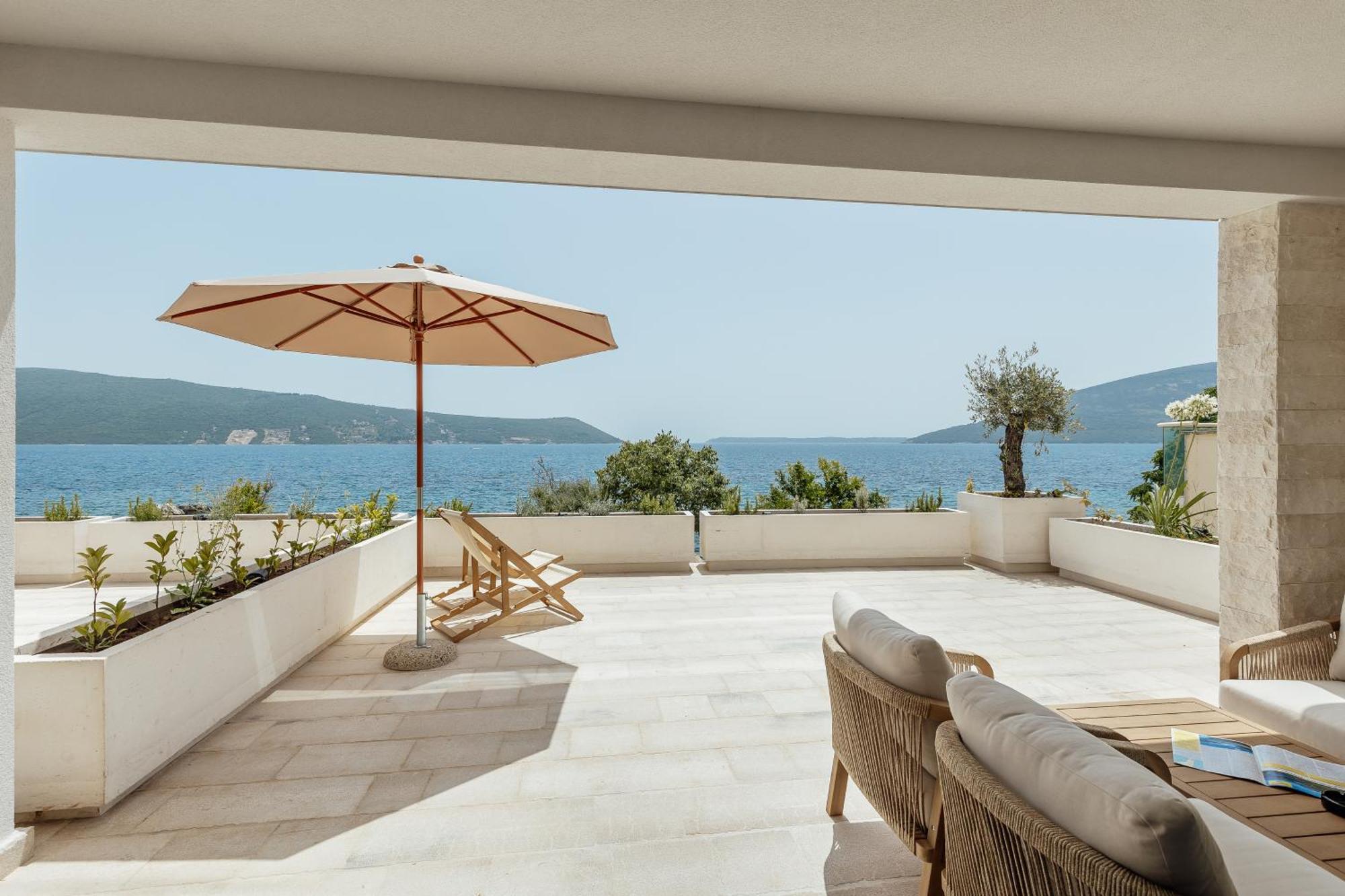 Savina Beachfront Oasis 赫尔采格诺维 外观 照片