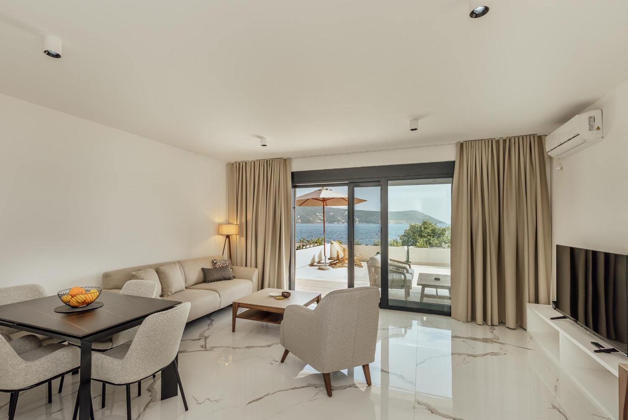 Savina Beachfront Oasis 赫尔采格诺维 外观 照片